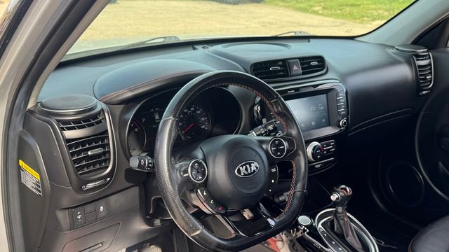 Used 2018 Kia Soul ! FWD image 35