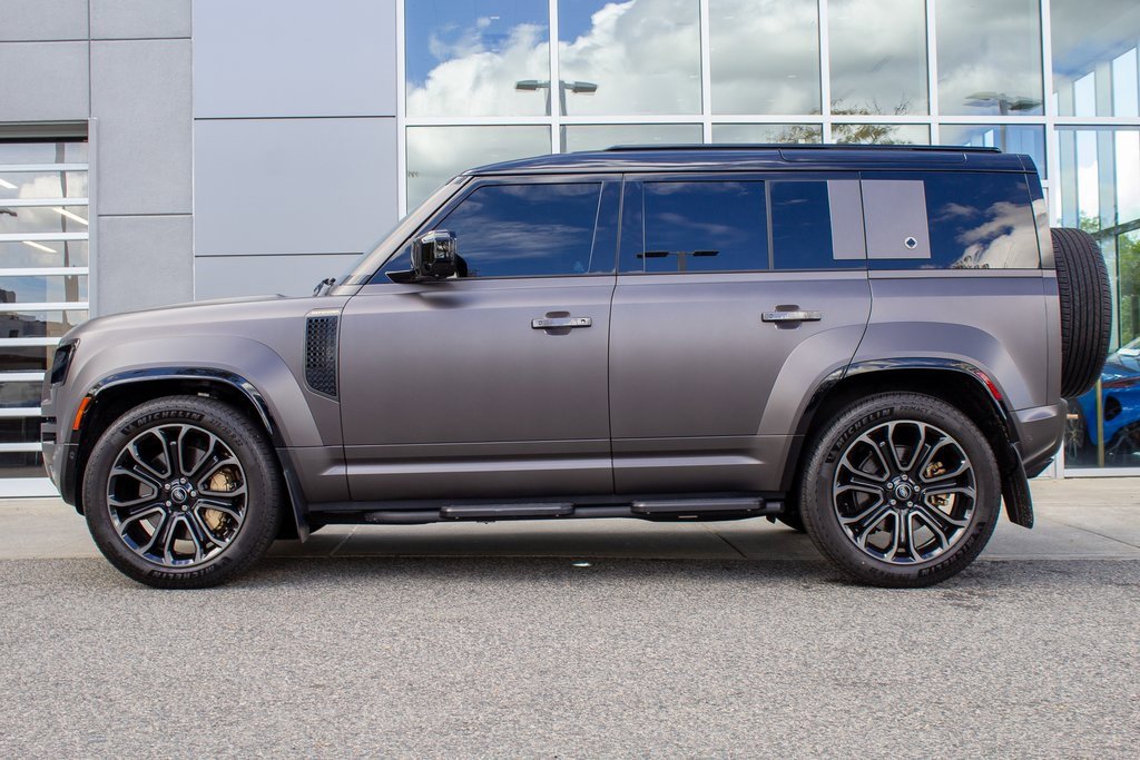 Used 2025 Land Rover Defender 110 image 7