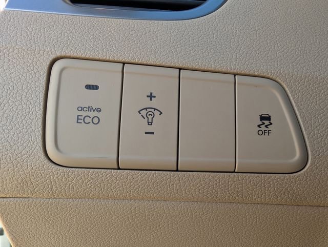 Used 2013 Hyundai Elantra GLS w/ Preferred Pkg image 28