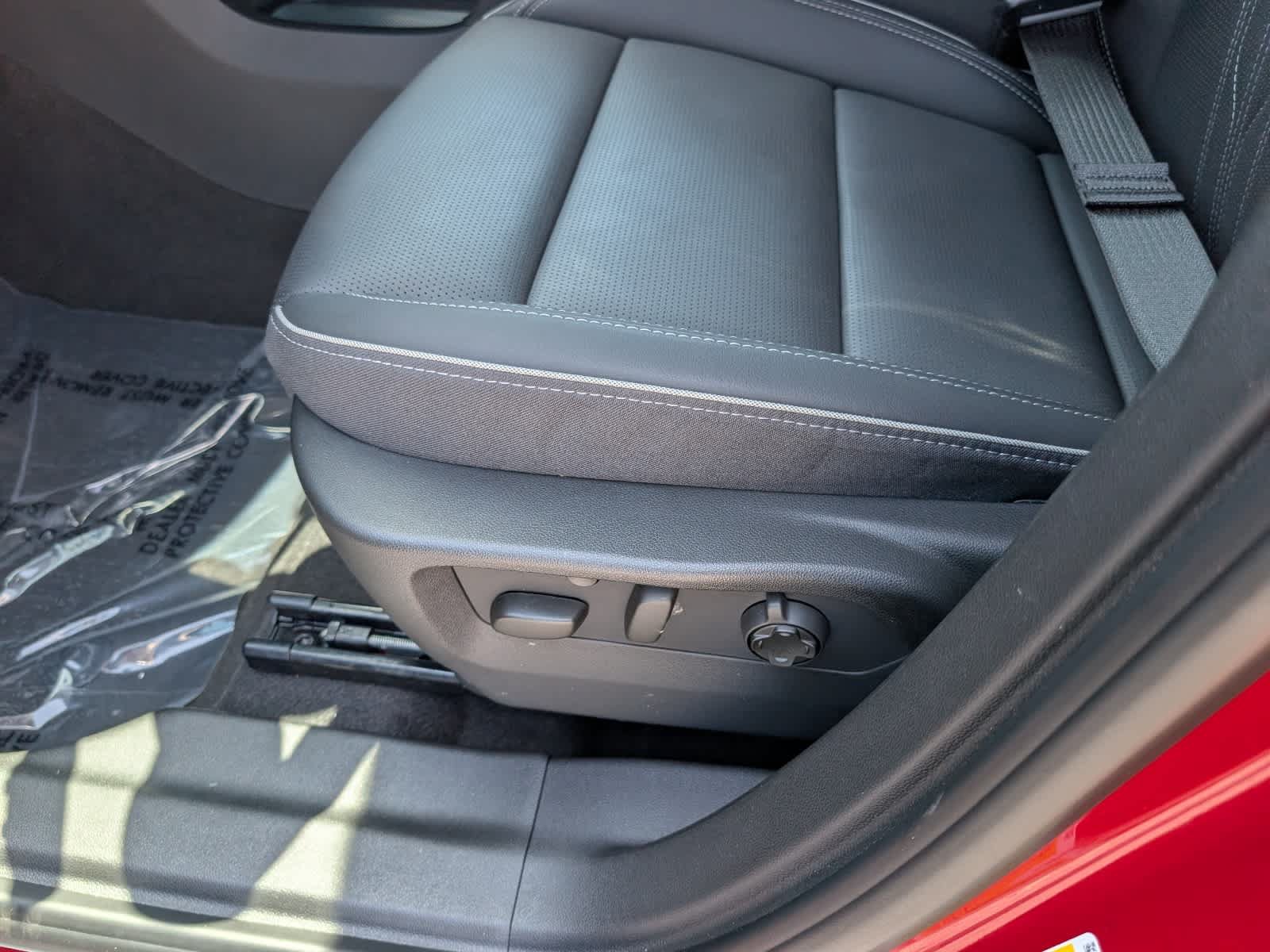 Certified 2025 Buick Envision Avenir AWD/4WD image 22