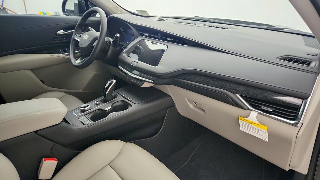 Certified 2023 Cadillac XT4 Premium Luxury w/ Cold Weather Package image 23