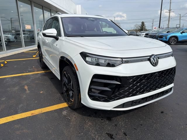 New 2026 Volkswagen Tiguan SEL R-Line AWD/4WD image 11