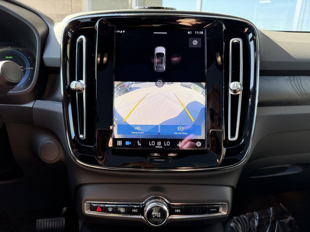 Used 2023 Volvo C40 P8 Recharge Plus image 19