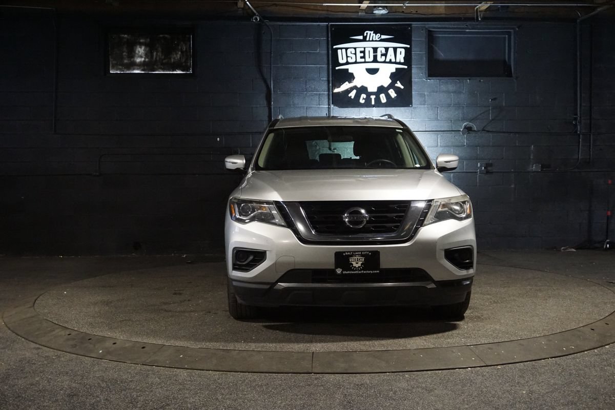 Used 2017 Nissan Pathfinder S AWD/4WD image 10