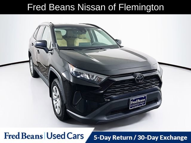 Used 2020 Toyota RAV4 LE w/ All Weather Liner Package video 1