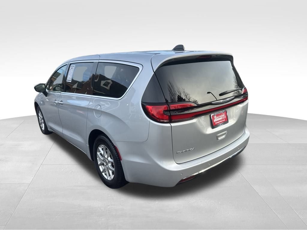 Used 2023 Ford Expedition XLT image 39