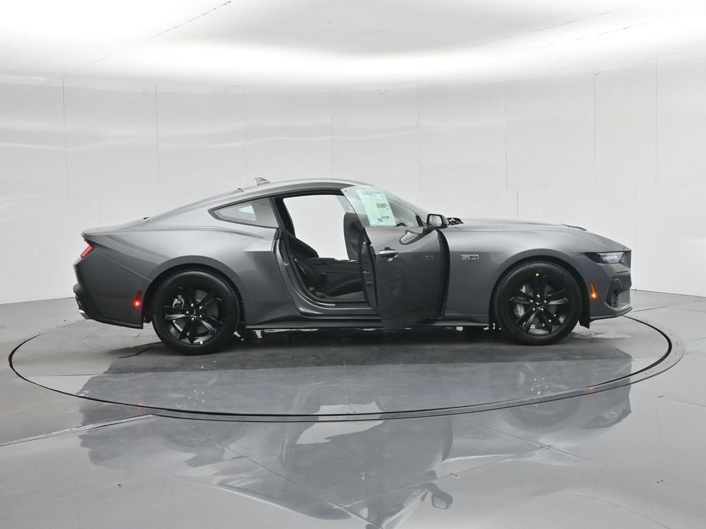 New 2026 Ford Mustang GT RWD image 4