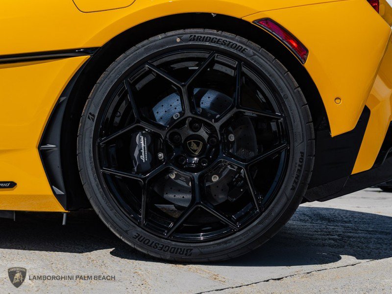 Used 2026 Lamborghini Temerario AWD/4WD image 27