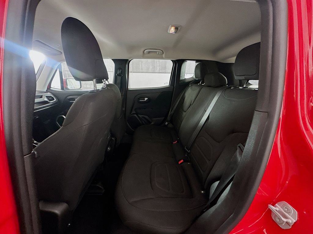 Used 2019 Jeep Renegade Latitude image 22