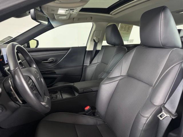 Used 2025 Lexus ES 300h w/ Premium Package FWD image 5