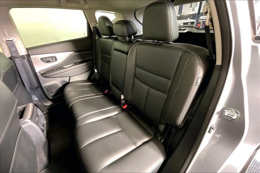 Used 2024 Nissan Murano SV w/ SV Midnight Edition Package FWD image 32