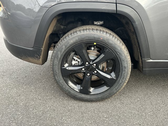New 2026 Jeep Grand Cherokee Limited w/ Luxury Tech Group II RWD image 18