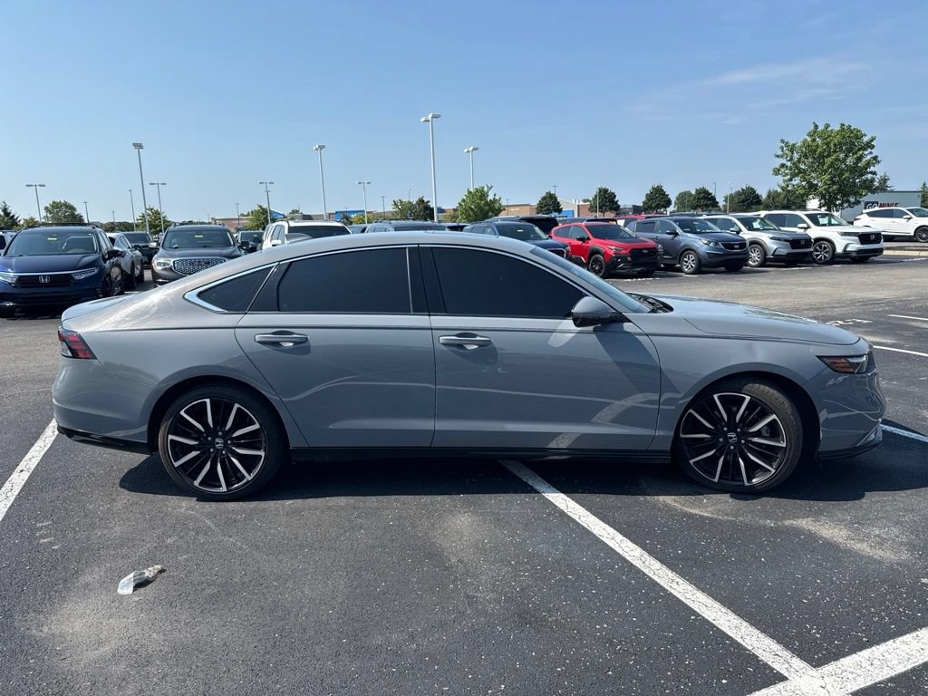 Used 2023 Honda Accord Touring image 11