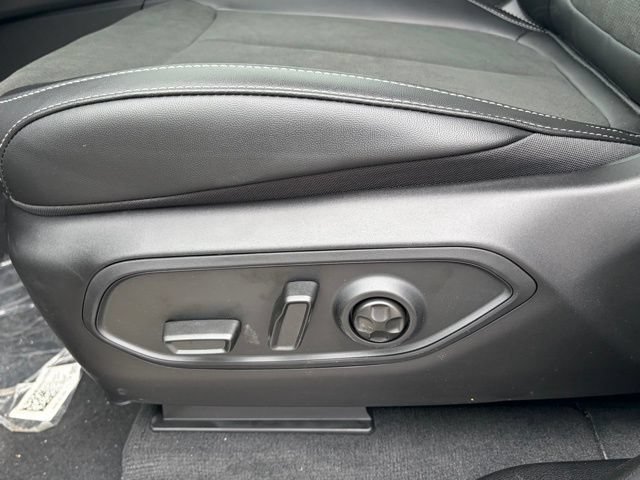 New 2026 Jeep Grand Cherokee Altitude AWD/4WD image 16