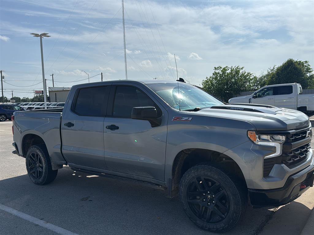 Used 2024 Chevrolet Silverado 1500 LT Trail Boss w/ Convenience Package II AWD/4WD image 3