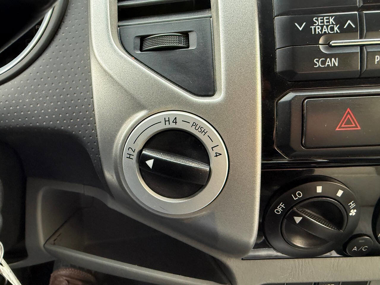 Used 2012 Toyota Tacoma 4x4 Double Cab w/ SR5 Pkg image 47