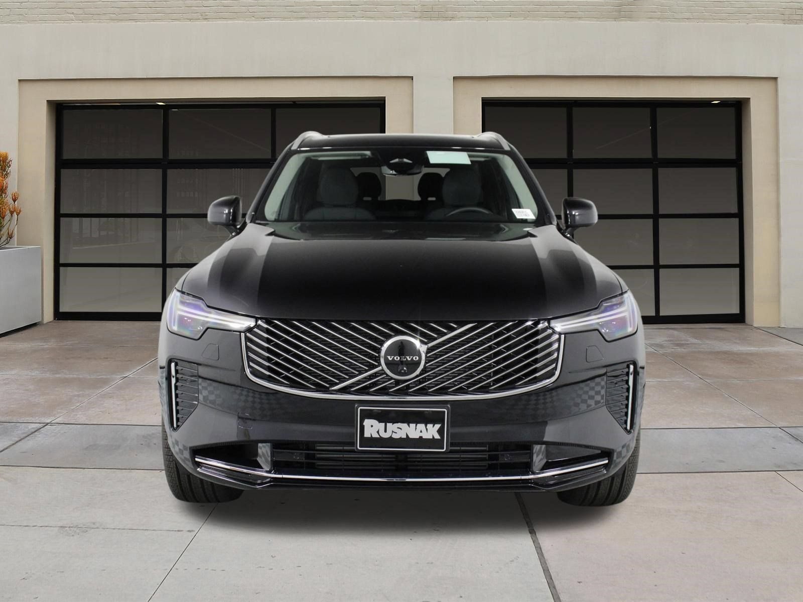 New 2026 Volvo XC90 T8 Plus AWD/4WD image 2