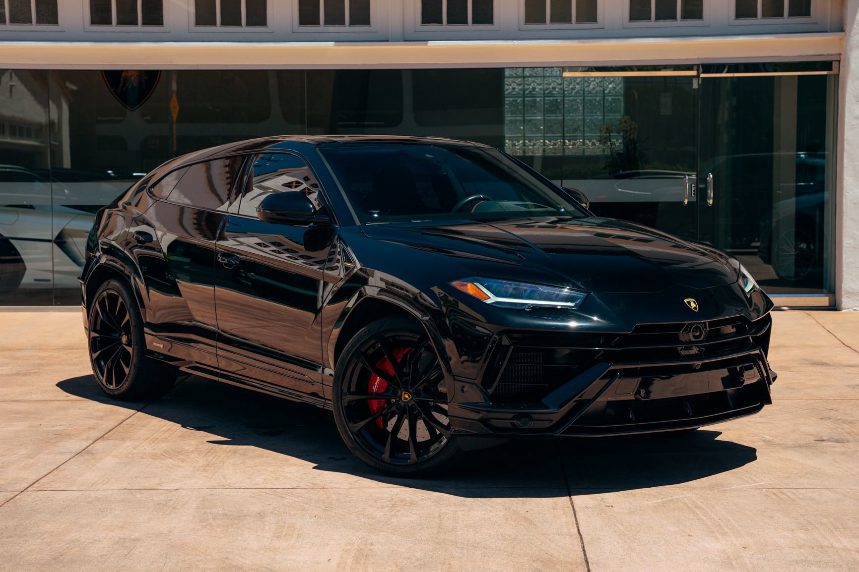Used 2024 Lamborghini Urus S AWD/4WD image 1