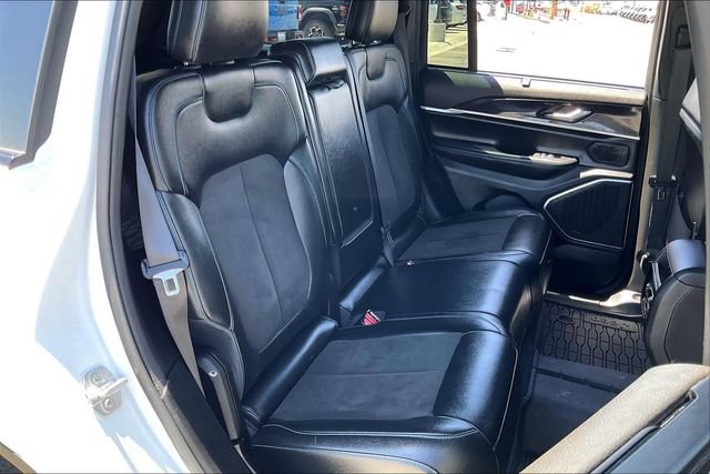 Used 2023 Jeep Grand Cherokee Trailhawk w/ Advanced Protech Group II AWD/4WD image 26