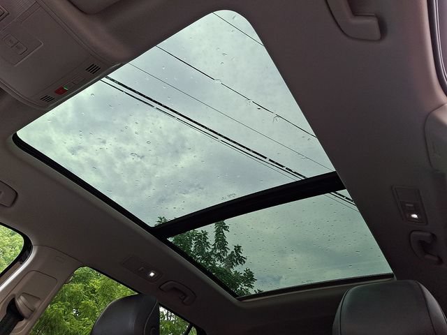 Used 2022 Volkswagen Tiguan SE AWD/4WD image 14