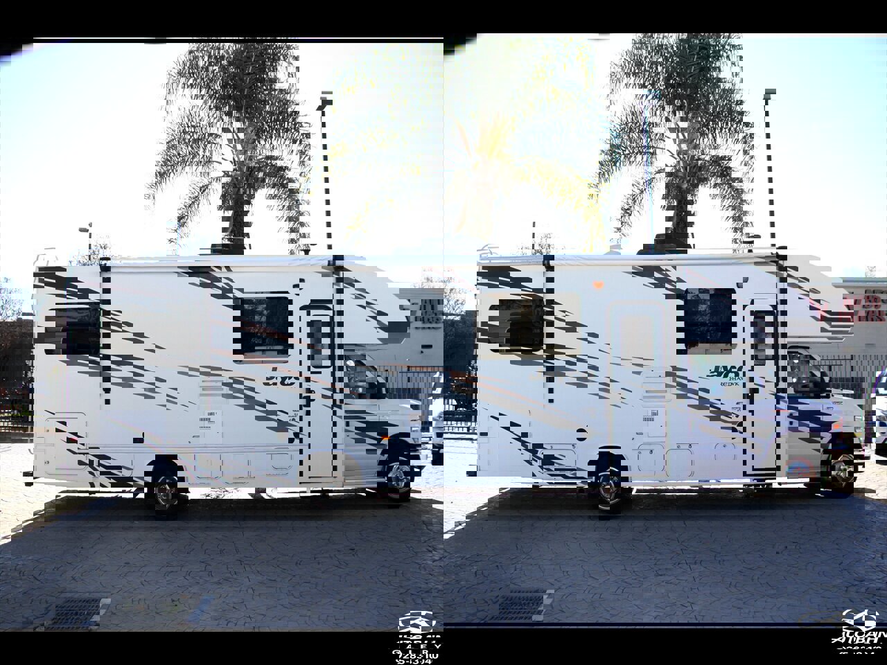 Used 2019 Ford E-450 and Econoline 450 Super Duty w/ Motorhome Prep Package image 5