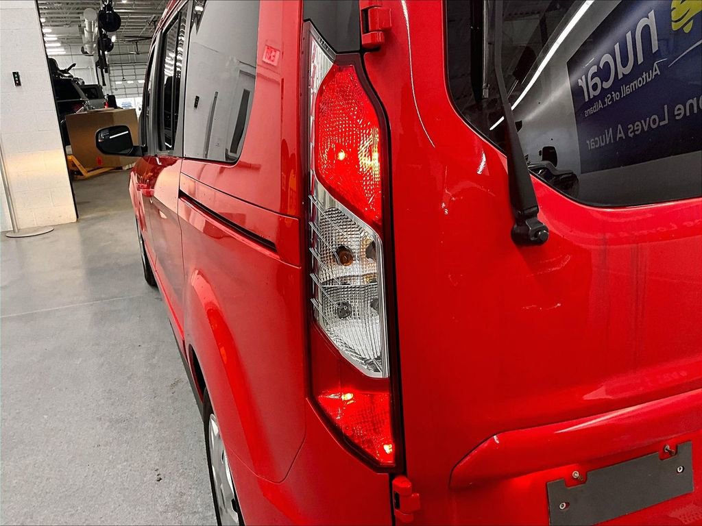 Used 2018 Ford Transit Connect XLT image 31