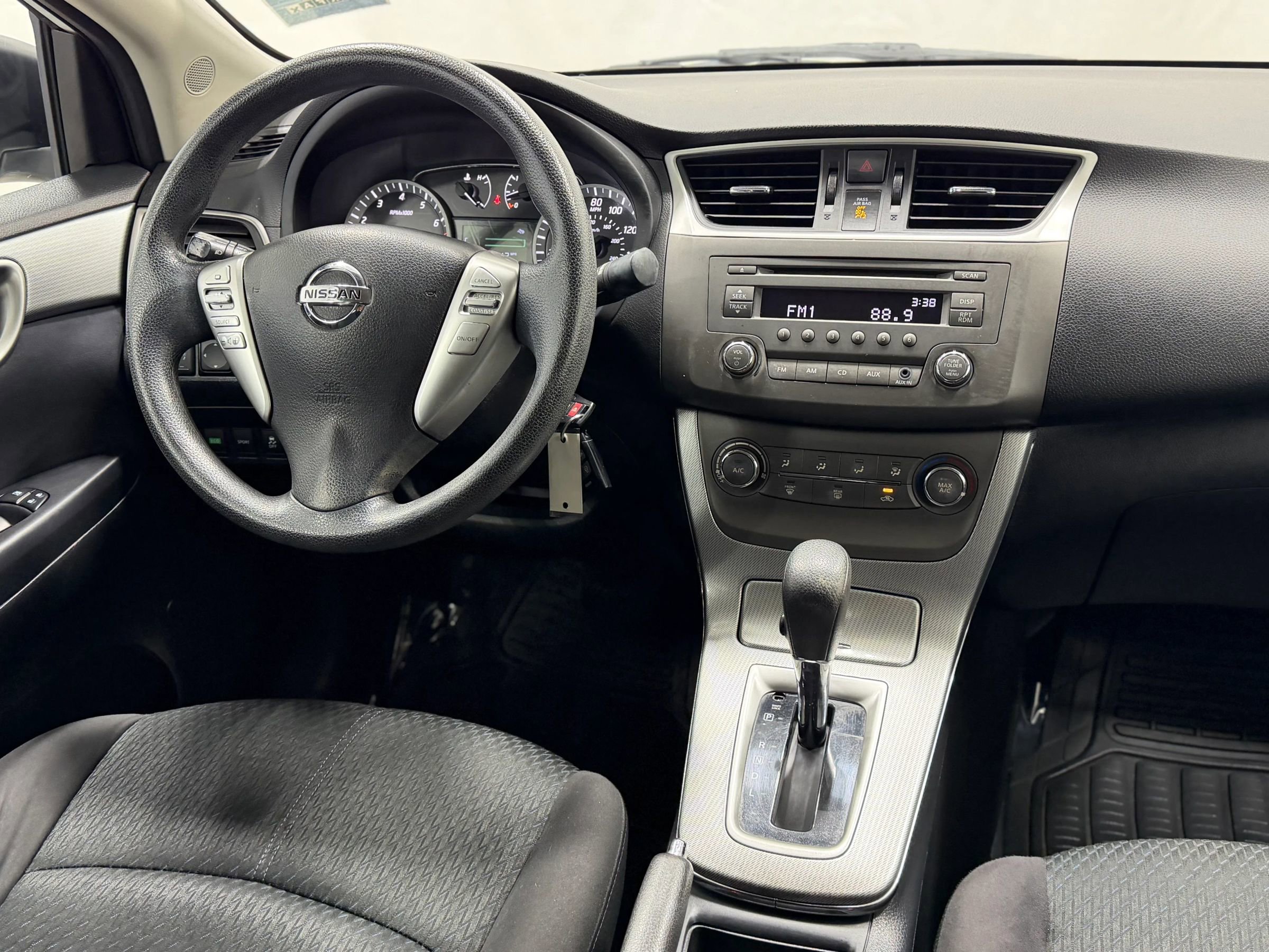 Used 2014 Nissan Sentra SR image 21