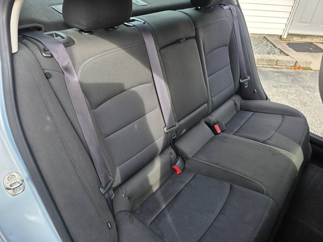 Used 2017 Chevrolet Cruze LT w/ Convenience Package FWD image 20