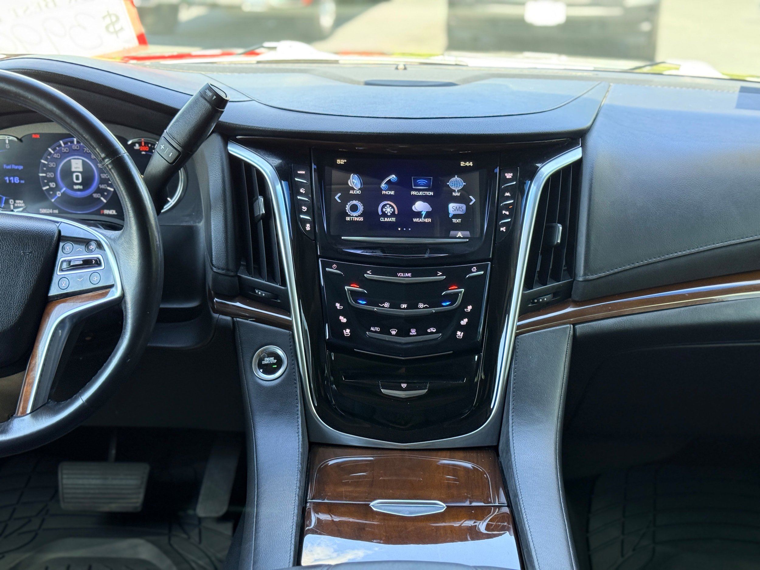 Used 2019 Cadillac Escalade Luxury AWD/4WD image 18