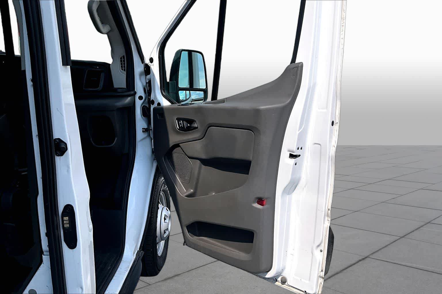 Used 2023 Ford Transit 250 Medium Roof AWD image 23