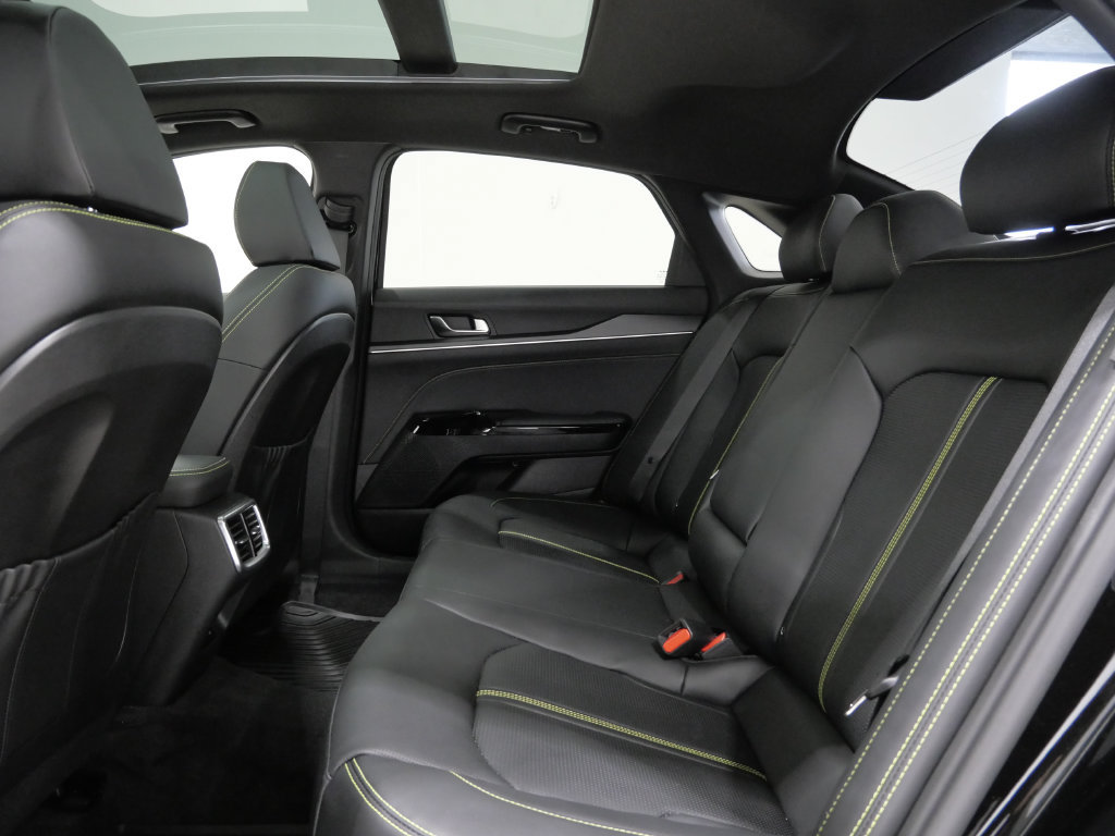 Used 2025 Kia K5 GT FWD image 25