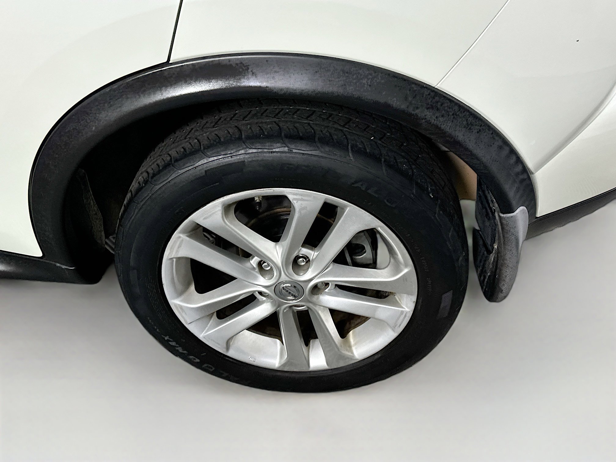 Used 2012 Nissan Juke SL image 11