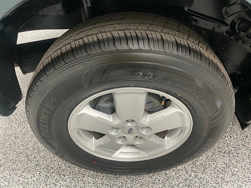 Used 2010 Ford Escape XLT image 24