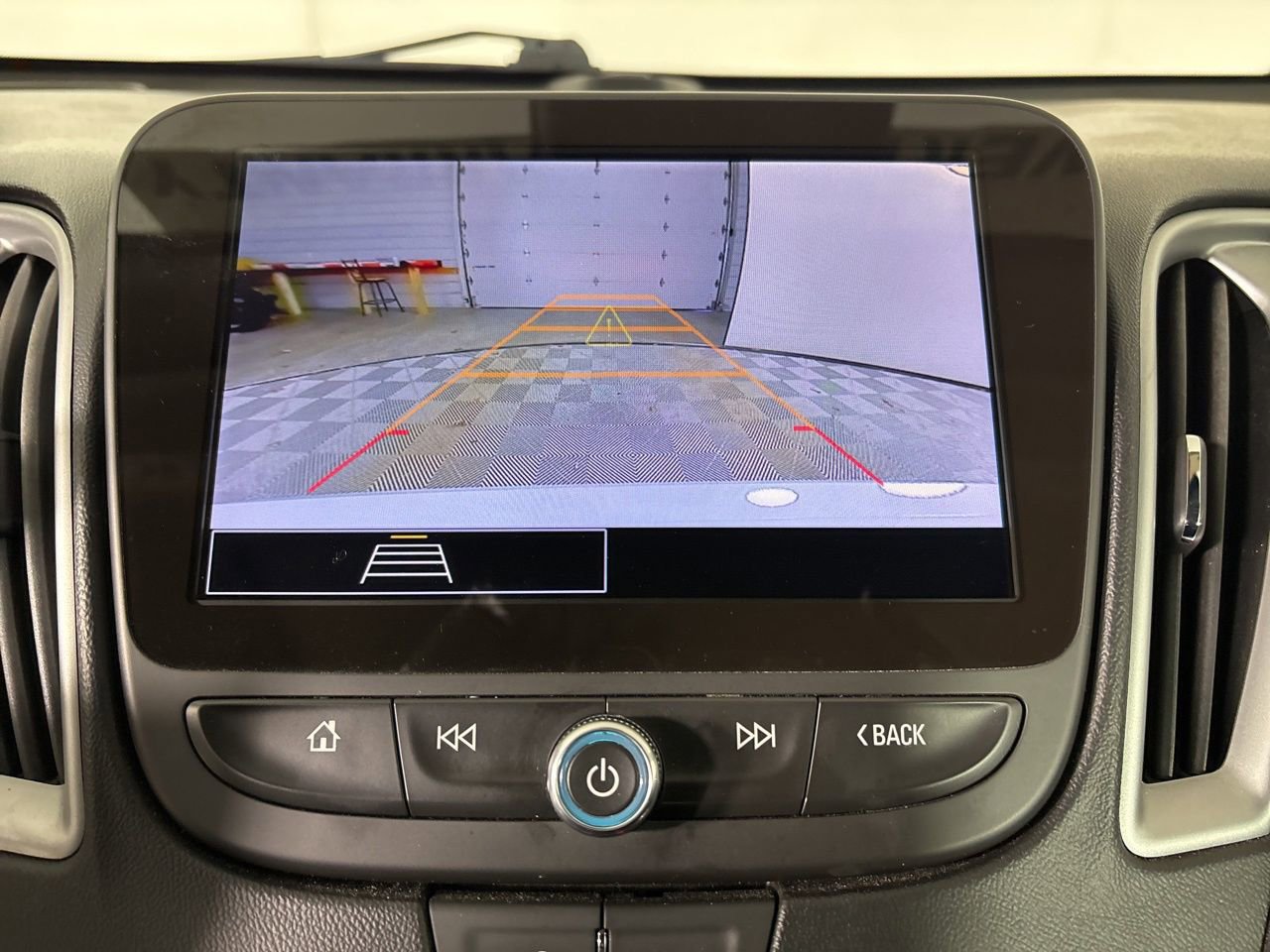 Used 2024 Chevrolet Malibu LT image 16