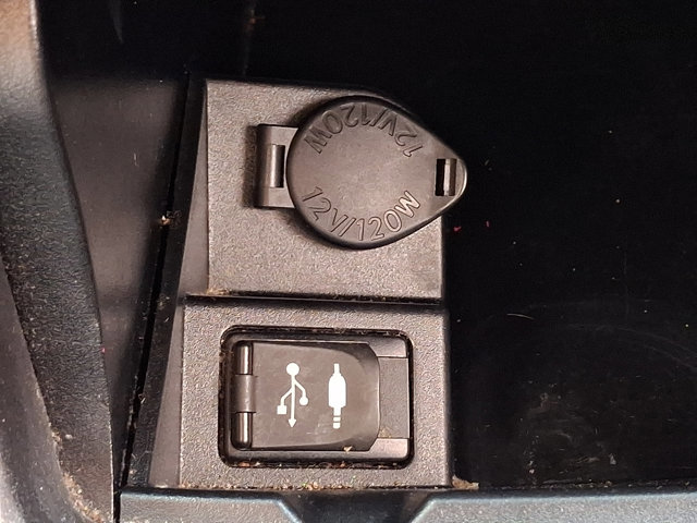 Used 2016 Toyota Camry SE FWD image 21