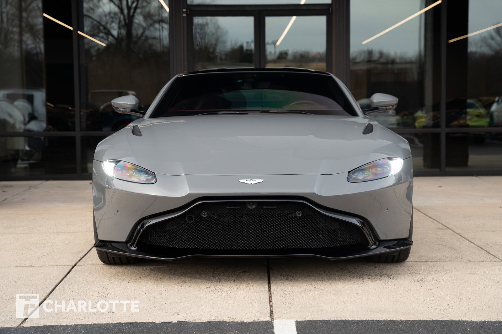 Used 2020 Aston Martin V8 Vantage Coupe image 5