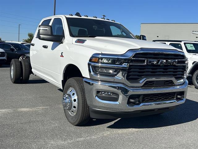 New 2026 RAM 3500 Tradesman image 2