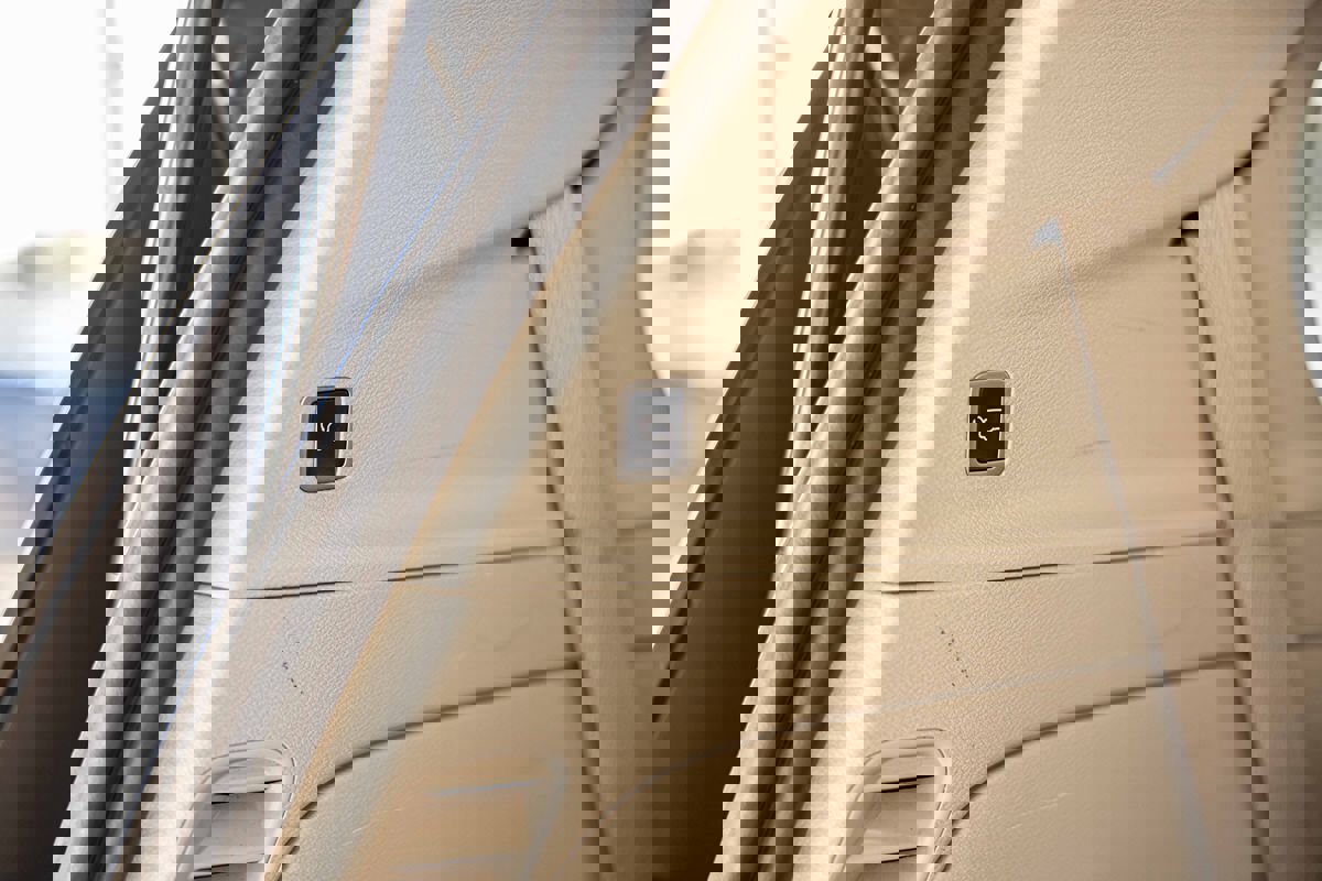 Used 2022 Chrysler Voyager LX image 18