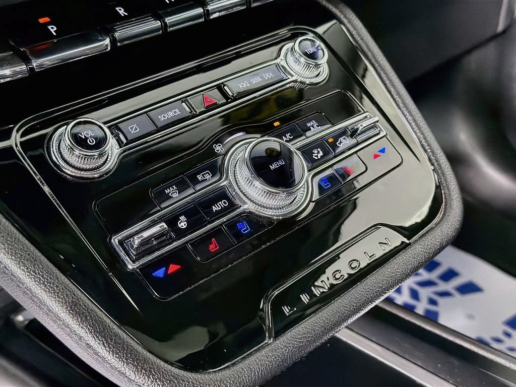 Used 2022 Lincoln Corsair Reserve AWD/4WD image 16