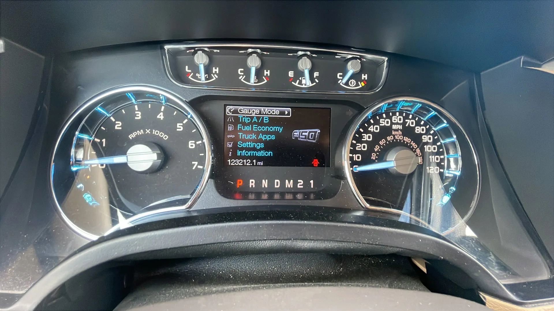 Used 2012 Ford F150 Lariat RWD image 11