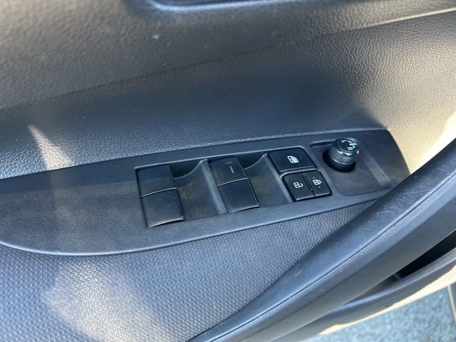 Used 2024 Toyota Corolla LE AWD/4WD image 11