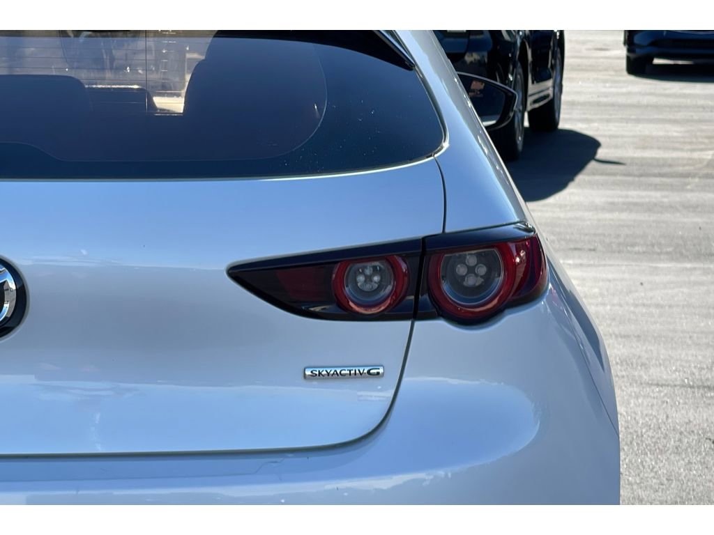 Used 2020 MAZDA MAZDA3 Hatchback w/ Preferred Package image 13