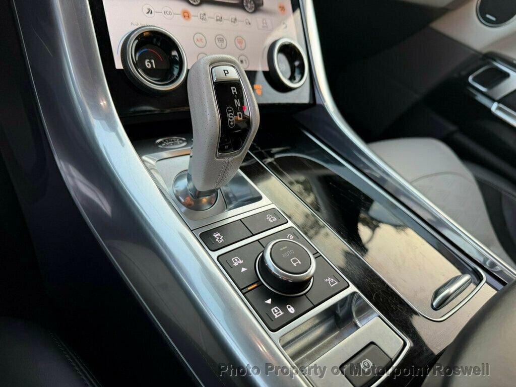 Used 2020 Land Rover Range Rover Sport SVR image 19