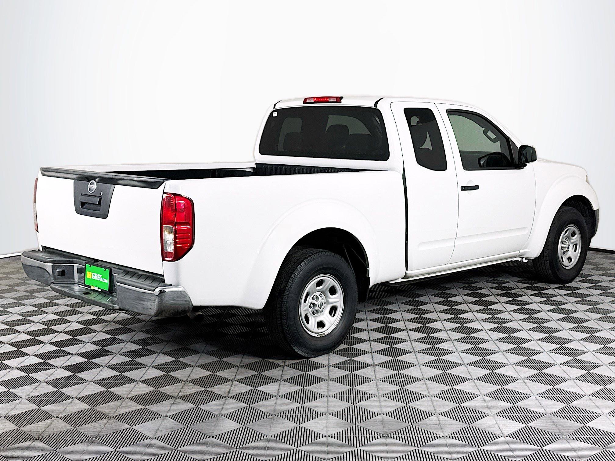 Used 2016 Nissan Frontier S image 10