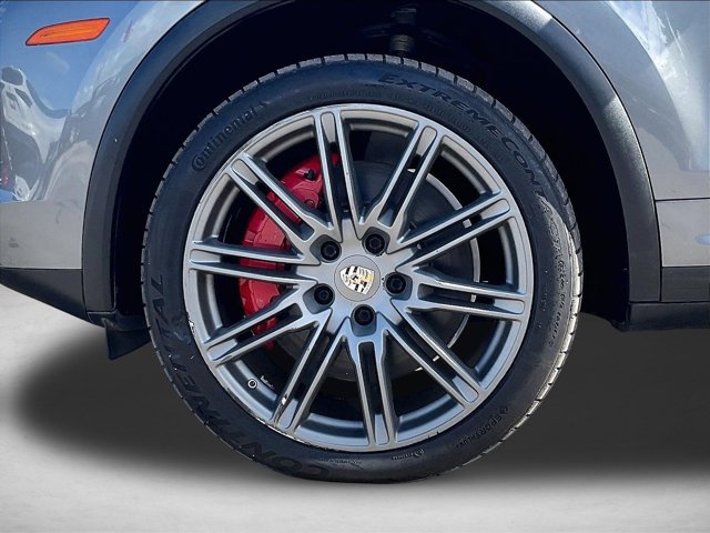 Used 2016 Porsche Cayenne Turbo AWD/4WD image 10