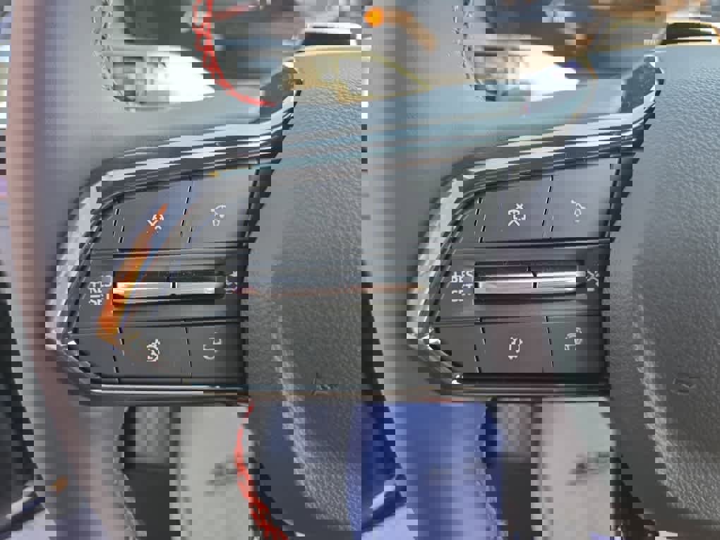 New 2026 Chevrolet Traverse RS image 18