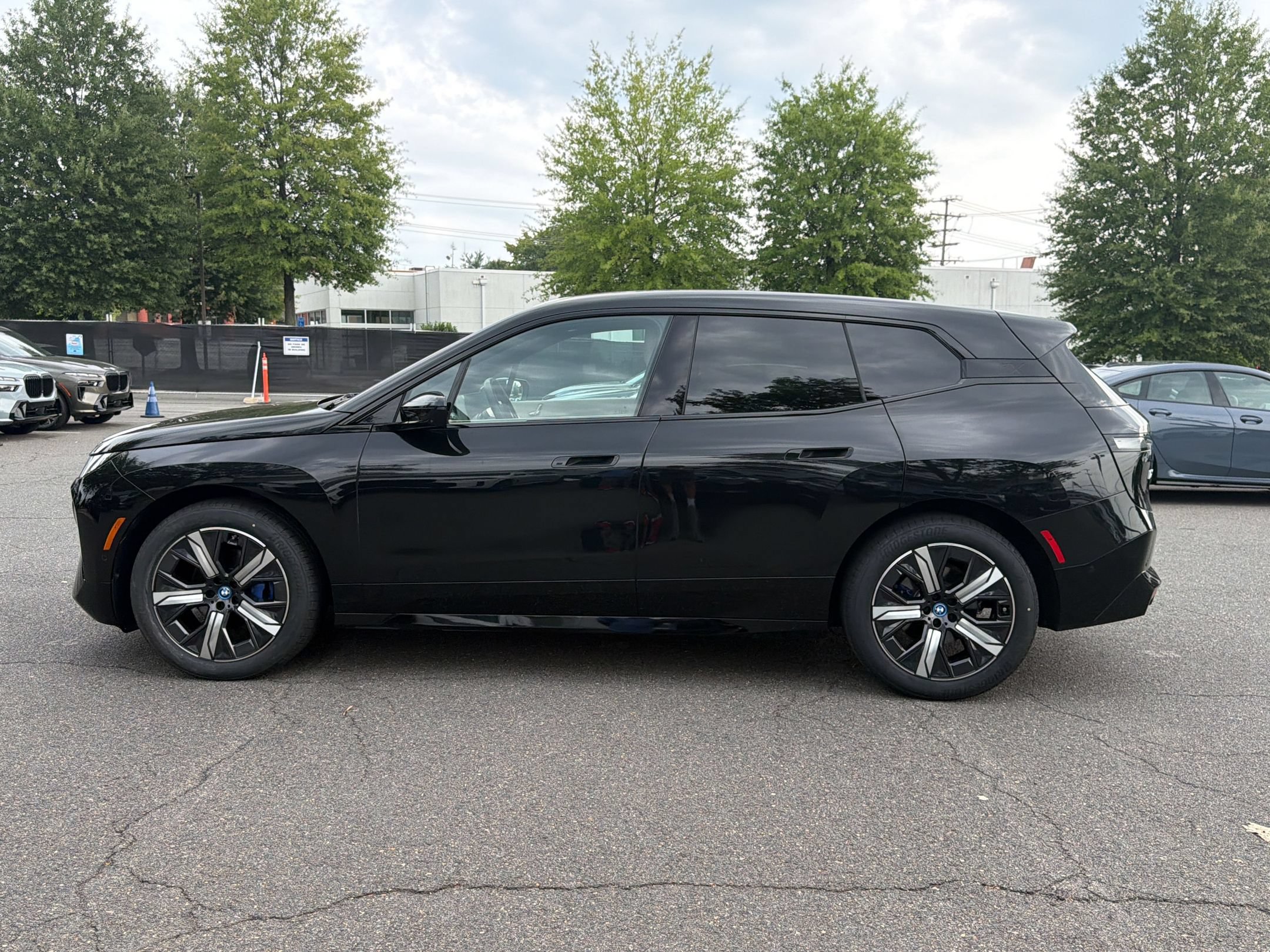Certified 2024 BMW iX xDrive50 w/ Sport Package AWD/4WD image 2