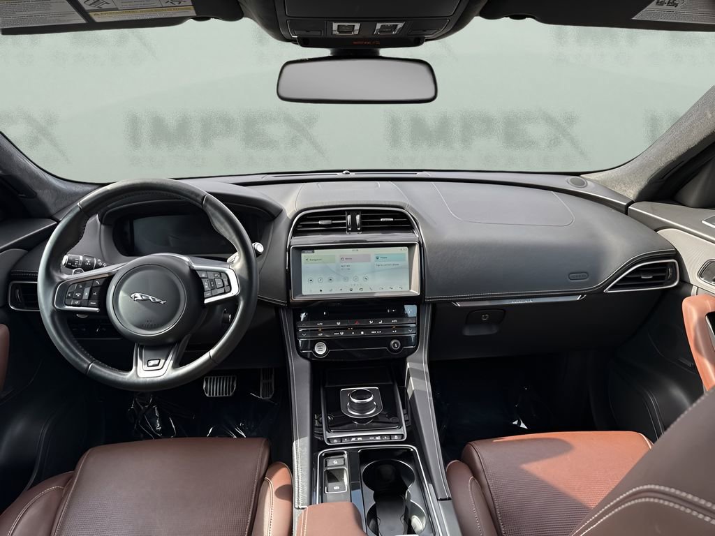 Used 2018 Jaguar F-PACE S image 15