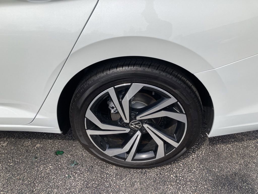 New 2026 Volkswagen Jetta SEL image 6