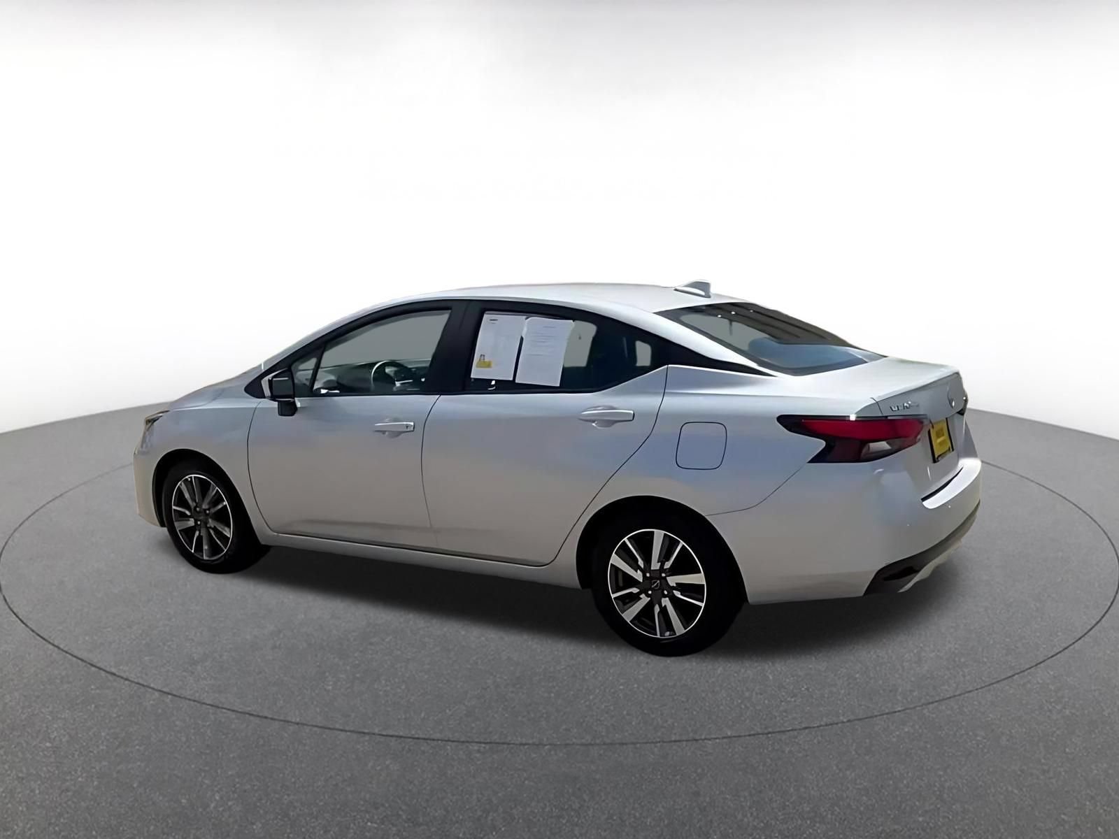 Used 2025 Nissan Versa SV FWD image 10